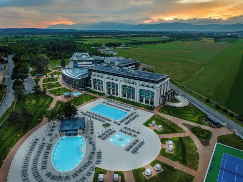 Kings' Valley Medical & Spa Hotel - Kolam Renang