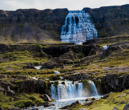 Mánagisting Guesthouse Отели в г. Исафьордюр