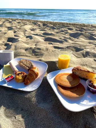 Hotel Saint Georges, Face à la Mer Отели рядом с достопримечательностью «Le Bleu 'N' Blue»