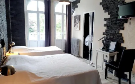 Logis le Saint Hubert Отели в г. Фепен