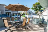 Oversized Front Patio and Cozy Living Spaces - Beautiful Family Haven