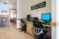 Community Pool and Hot Tub Access - Exquisite Townhouse Retreat