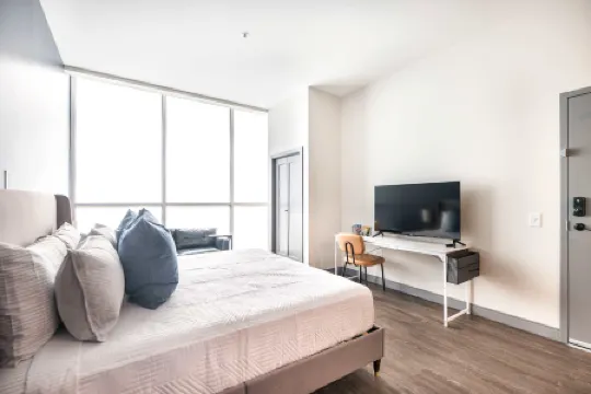 Steps to Atrium Health and Mercer University - Stylish Tranquil Retreat