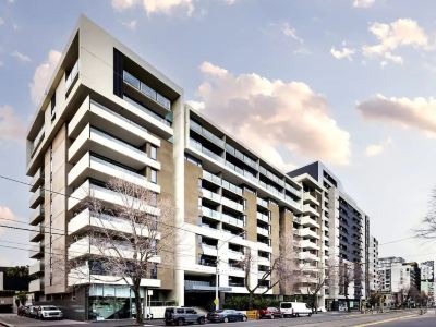 A Chic 2BR Apt Near Melbourne Uni, FREE Parking