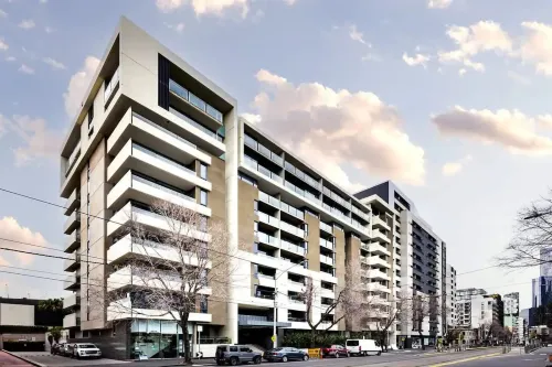 A Chic 2BR Apt Near Melbourne Uni, FREE Parking - 3-Star