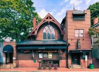 Elegant Interiors and Cozy Amenities - Stylish Escape Hotels near Long Hill