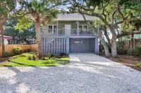 Heated Pool Access and Close to Dining Options - Beautiful Coastal Haven Các khách sạn ở Tybee Island