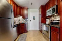 Cozy Mountain Studio W/ Shared Pool, Walk to Lifts, & Ideal Location Near Town Hotel di Sun Valley