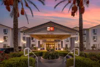 Best Western Plus Lake Elsinore Inn  Suites
