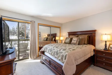 Cozy Mountain Condo with Wood Fireplace and Heated Outdoor Pool - Charming Retreat