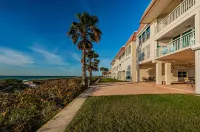 Stunning Gulf Views and Spacious Layout - Exquisite Beachfront Haven Hotels in Belleair Beach