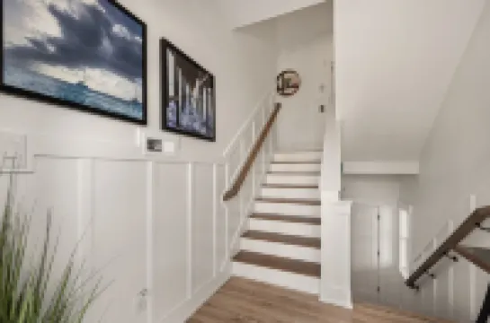 Stunning Views and Private Pool - Luxurious Waterfront Oasis