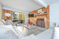 Cozy Balcony and Modern Kitchen Amenities - Serene Mountain Haven Hotels in Parowan