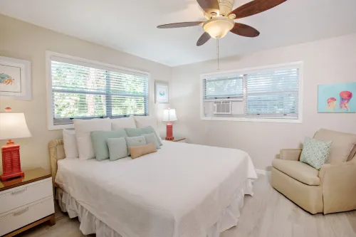 Coastal Charm Hideaway - Free Bikes, Beach Access Hotels in Sanibel