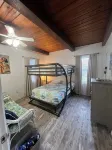 Cocoa Beach the #1 Surf Beach the Mulvaine Beach House Hotel dekat Java Cream Cafe
