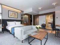 Grand Ascot Hotel Hotels near Nova Gallery