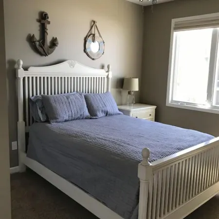 Lovely Okoboji Condo Отели в г. Арнолдс Парк
