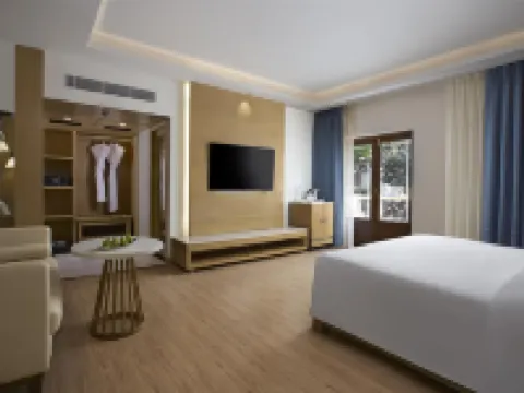 Radisson Goa Candolim Hotels in Candolim