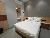 Hotel Golden Suites - Near Nesco Hotels near Mindspace