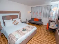 Accra City Hotel Hotels near Independence Arch