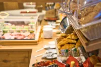 Arndt Hotel Garni - breakfast
