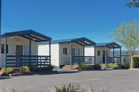 Crestview Tourist Park Hotels in Queanbeyan West
