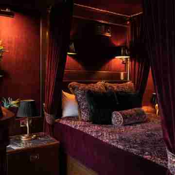 House of Gods Royal Mile Rooms