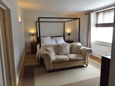 The Red Lion Отели в г. Чулмли