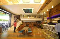 City Point Executive Hotels in Gorhe Khurd