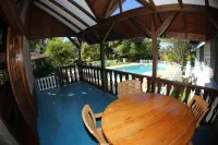Xtabi Resort Hotel di West End