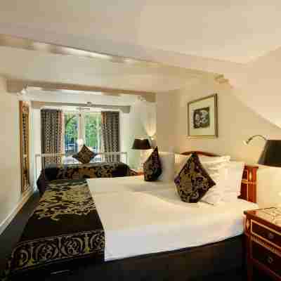 Ambassade Hotel Rooms