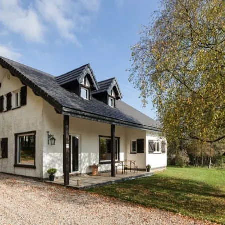 Scenic Stay in Xhoffraix