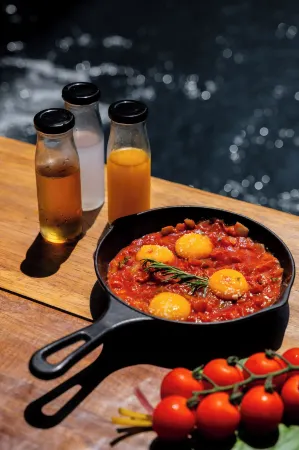 Bed Chiangmai Gate- Adults Only