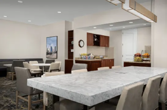 Residence Inn Houston West/Energy Corridor Отели рядом с достопримечательностью «Маркет сквер эт Элдридж»