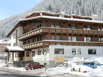 Gasthof Pension Madseiterhof Hotels near Tuxertal