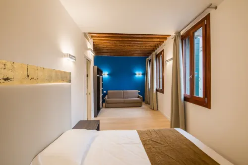 Charming Palace Corte del Teatro - Apartments
