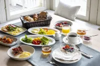 House of Northern Senses - breakfast