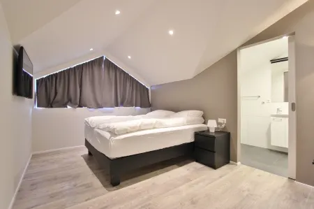 Lava Apartments & Rooms Отели в г. Svalbardsstrandarhreppur