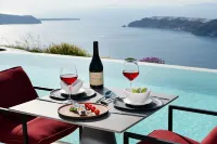 White Pearl Cavalieri - Infinity Pools