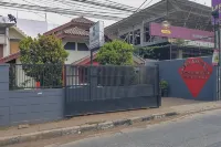 RedDoorz Near Ipdn 2 Hotels in Majalaya