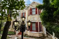 Carmichael House Boutique Hotel Hotels in Rondebosch