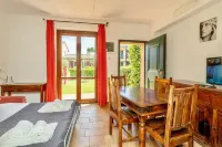 Residence Surrounded by Greenery with Swimming Pool in Sorano Hotels in Sorano