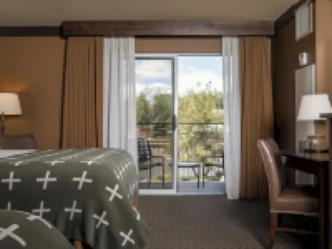 Wayfinder Bishop Hotels in Bishop