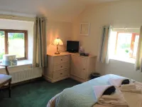 Double-Gate B&B Hotels in Mendip District