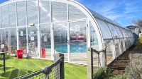 Excellent Caravan 4 Birth Sleeps 6 Tranquil Site - Pools