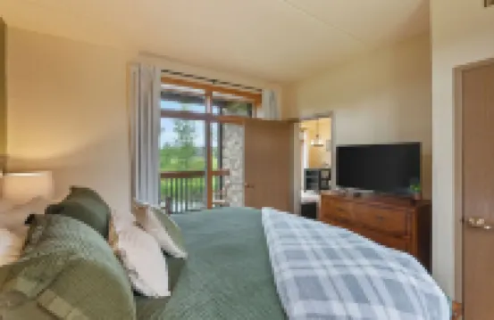 Tee Time Terrace - Cozy Family Condo Near Attractions. Pet Friendly!