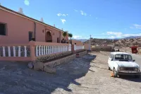 Riad Bouchra - Hostels