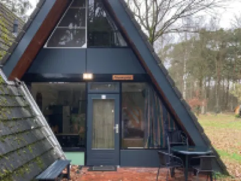 Woodland Bungalow w/ BBQ Hotéis em Stramproy