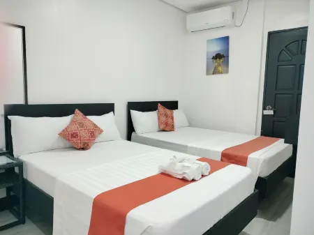 E & F Condotel Отели рядом с достопримечательностью «Sampaguita Gardens»