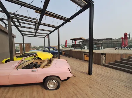 Diamond City by Cozy Отели рядом с Аэропорт Котока